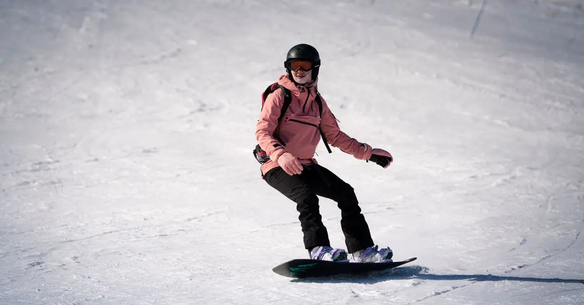 How to Choose a Snowboard: A Comprehensive Guide