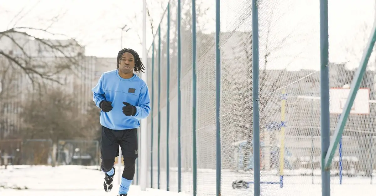 Top 5 Must-Have Features in Modern Sports Gear